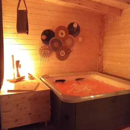 Maison d'hôtes Romantique Avec Diner Et Champagne Lachapelle-Auzac